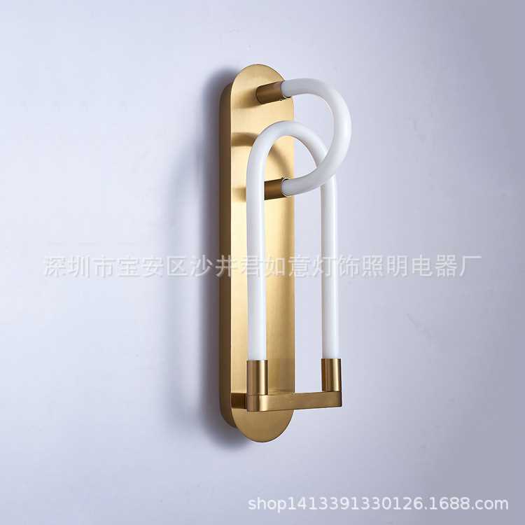 北欧简约现代镜前玻璃卧室床柜头客厅背景灯设计师个性创意led壁