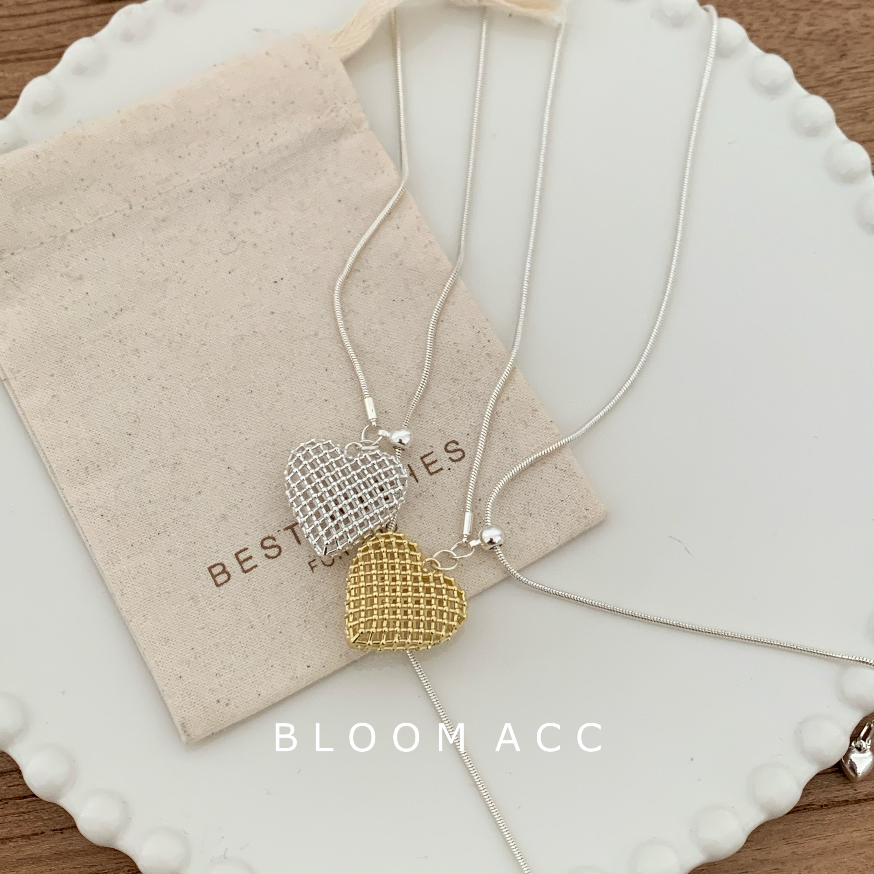 韩国气质小众镂空爱心吊坠项链抽拉可调节百搭休闲长款毛衣链