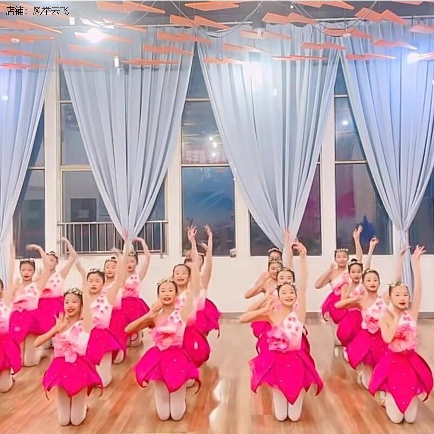 花儿你好演出服幼儿园舞