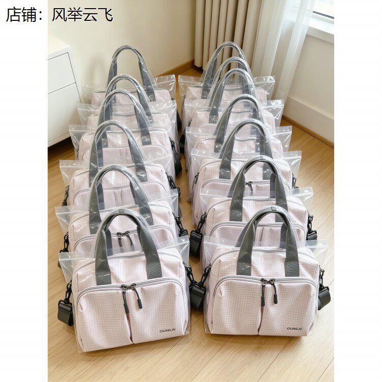 多口袋轻量化包包女斜挎