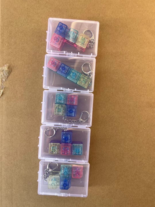 테트리스 손가락 끝 누르기 감압 창의적 장점 버튼 사이버 발광 키보드 키체인 펜던트 장난감