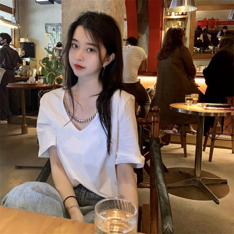 设计感小众正肩V领短袖T恤女夏ins潮小个子短款宽松显瘦半袖纯棉