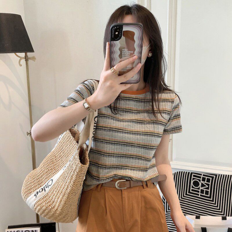 设计感小众撞色条纹T恤上衣女士夏装新款轻熟法式显瘦冰丝针织衫