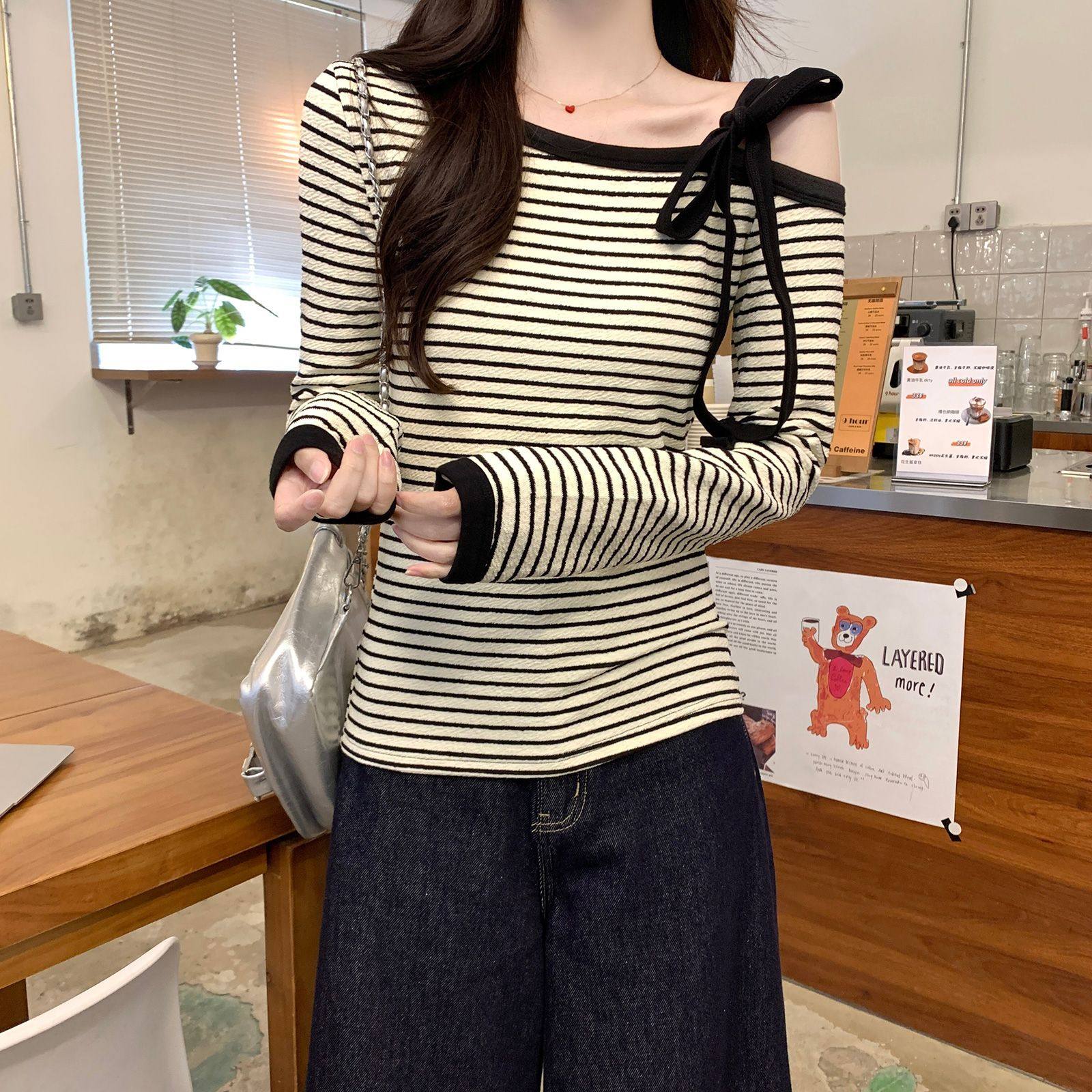 实拍260克条纹长袖t恤女装2025新款露肩设计感修身打底衫斜领上衣