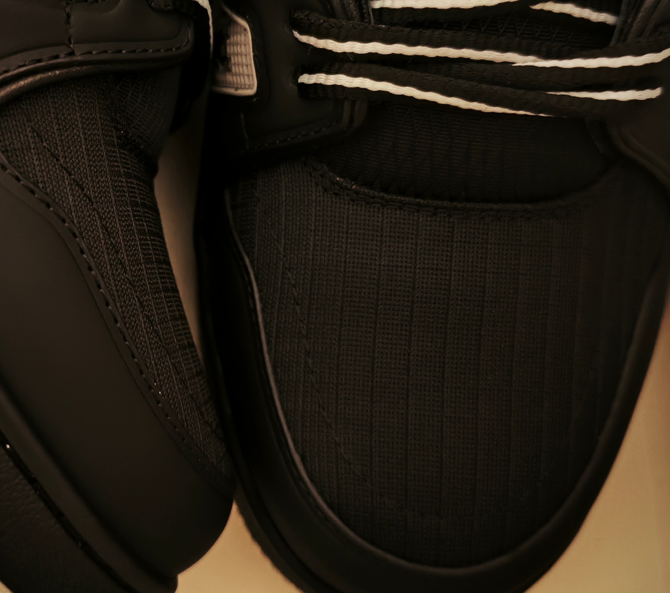 thumbnail for 2025 Jelly sports shoes department on canvas