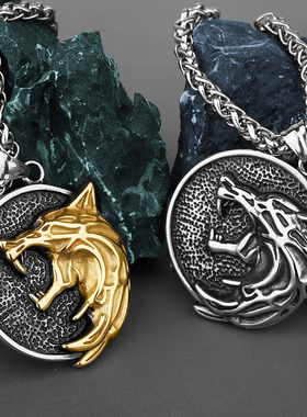 The Wizard Wolf Head Pendant Necklace for Geralt with A The
