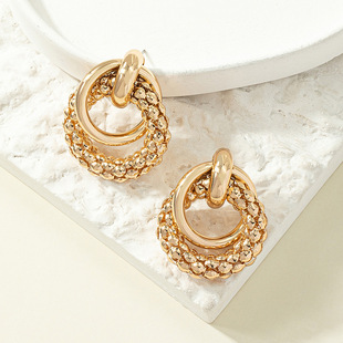 New Fashion Twist Dangle Earrings for Women Exaggerated