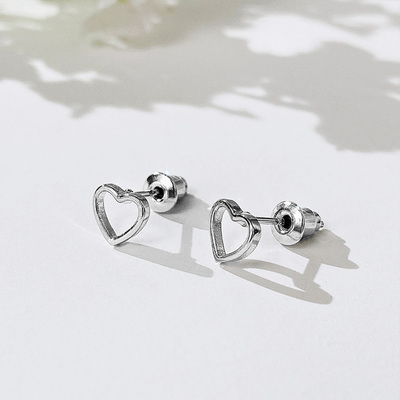 New Minimalist Heart Stud Earrings for Girls 3 Metal