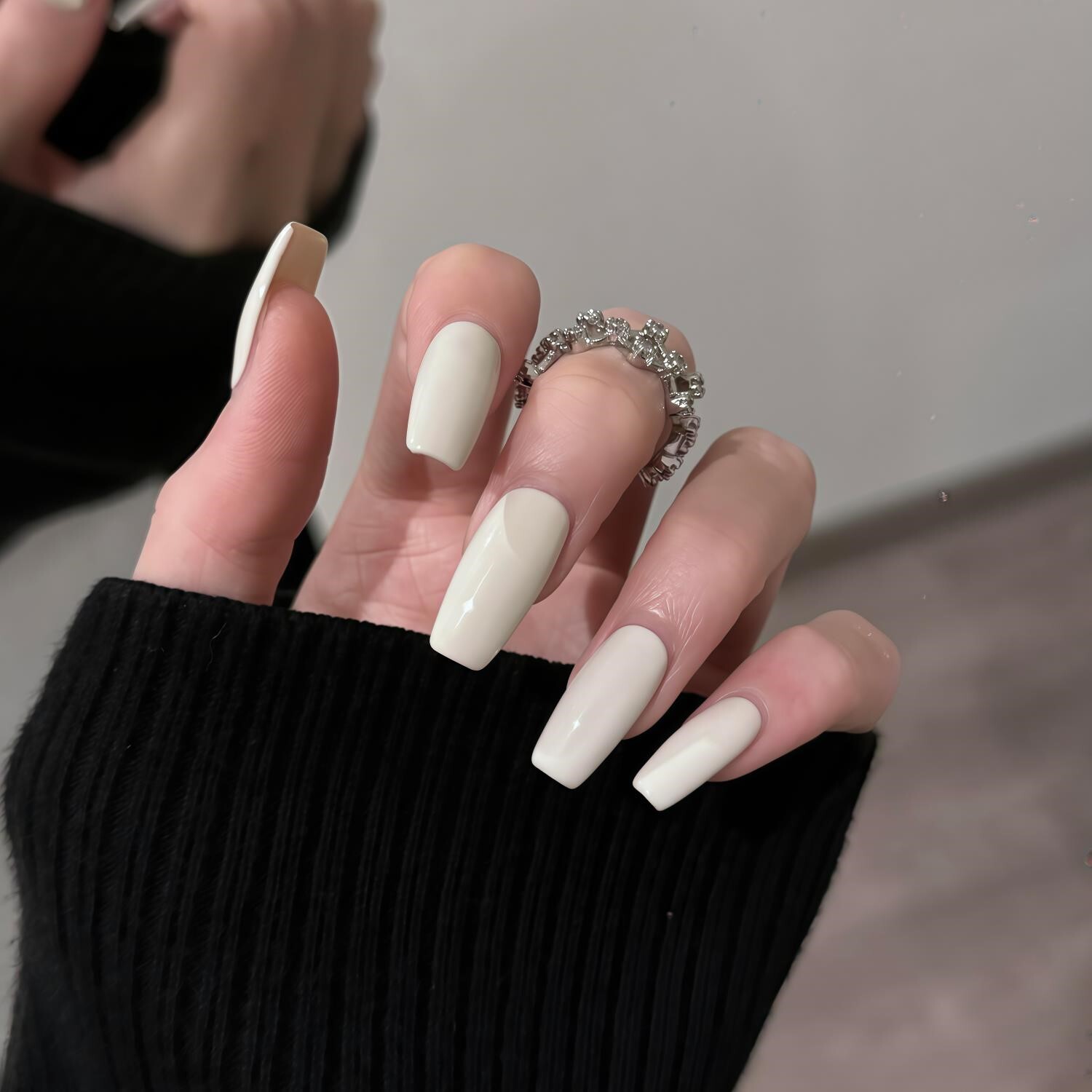 白灰色假指甲贴片穿戴式美甲欧美日系纯色高级显白可拆卸手工成品