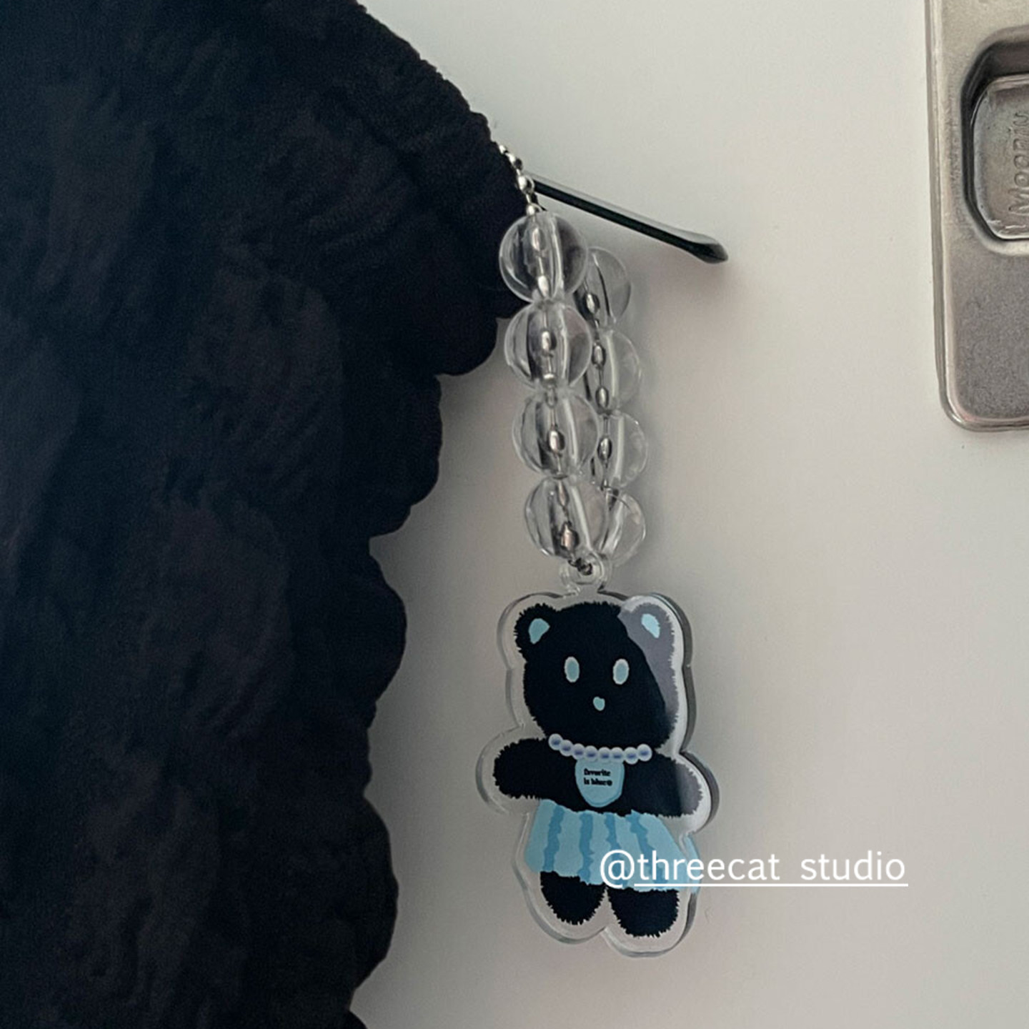 韩系ins可爱蓝色裙子黑色小熊挂饰包包airpods挂件女车钥匙扣