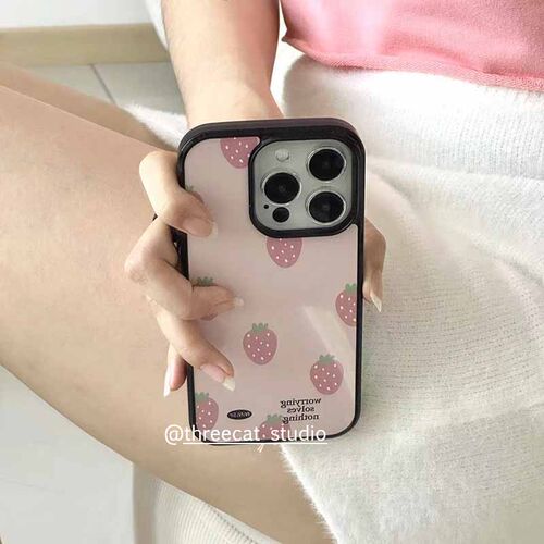 苹果iphone17草莓手机壳