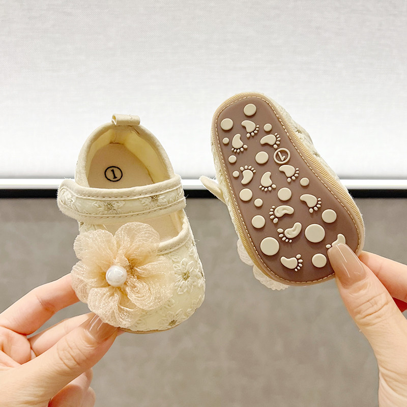 韩国Uamtor婴儿蕾丝花朵公主鞋秋季新款女宝宝学步百天周岁不掉鞋图片