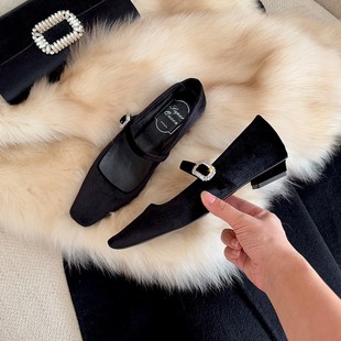 SUPERQUEEN 水钻扣玛丽珍鞋女黑色绒面低跟平底法式方头小单鞋