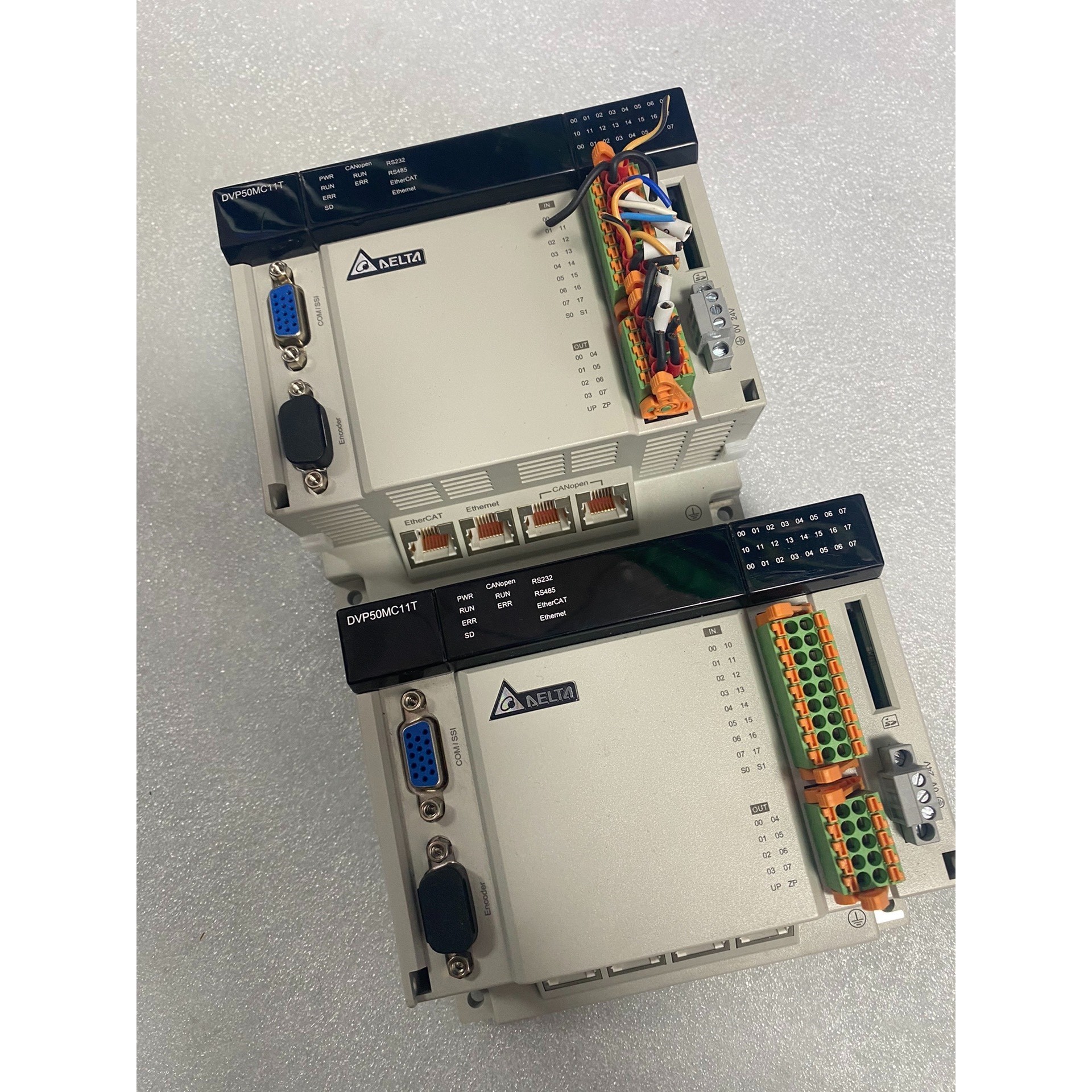 R88D-WT02HL-RS   R88D-WT01HL-R