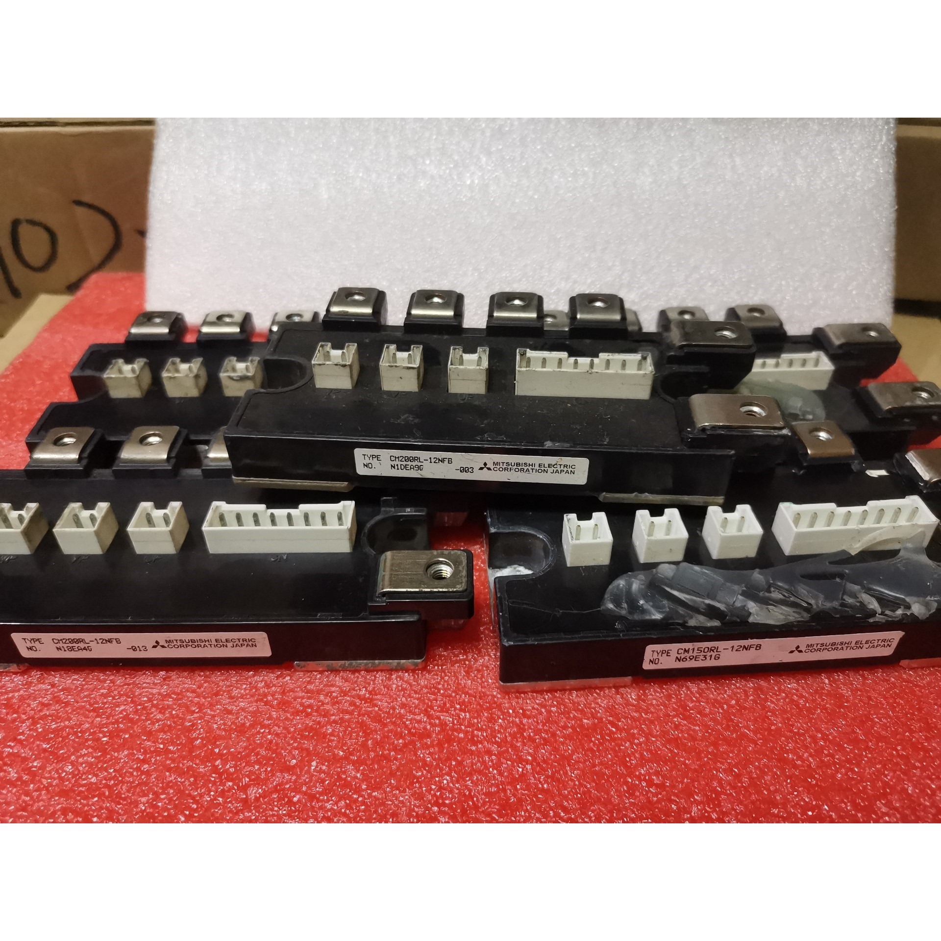 CM150RL-12NFB  CM200RL-12NFB