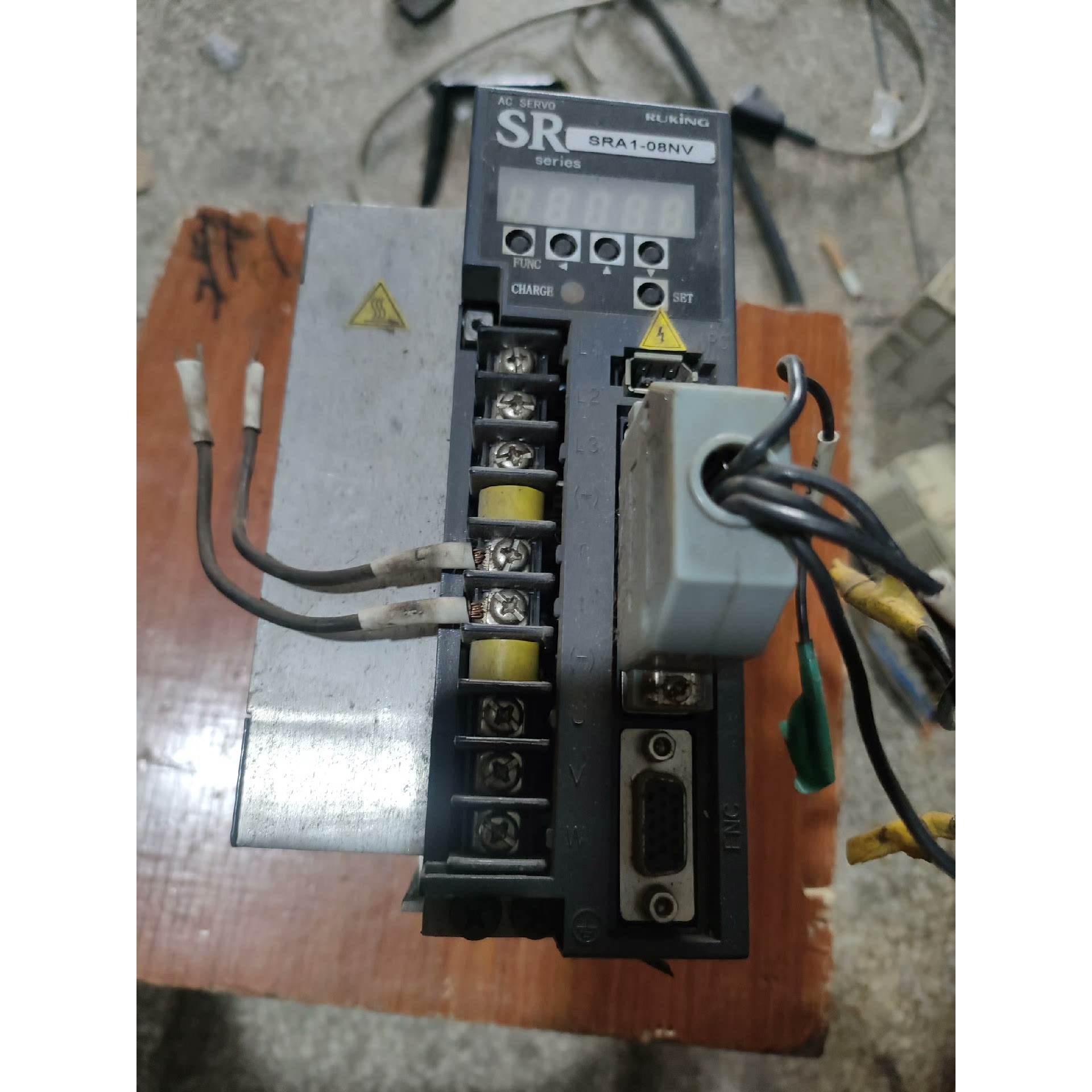 儒竞伺服驱动器!SRA1-08NV系列!220v750W,原