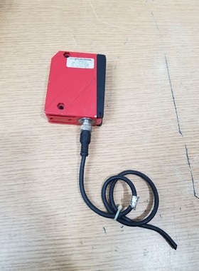 LEUZE 光电开关 SLSS 96M-1210-T2-45