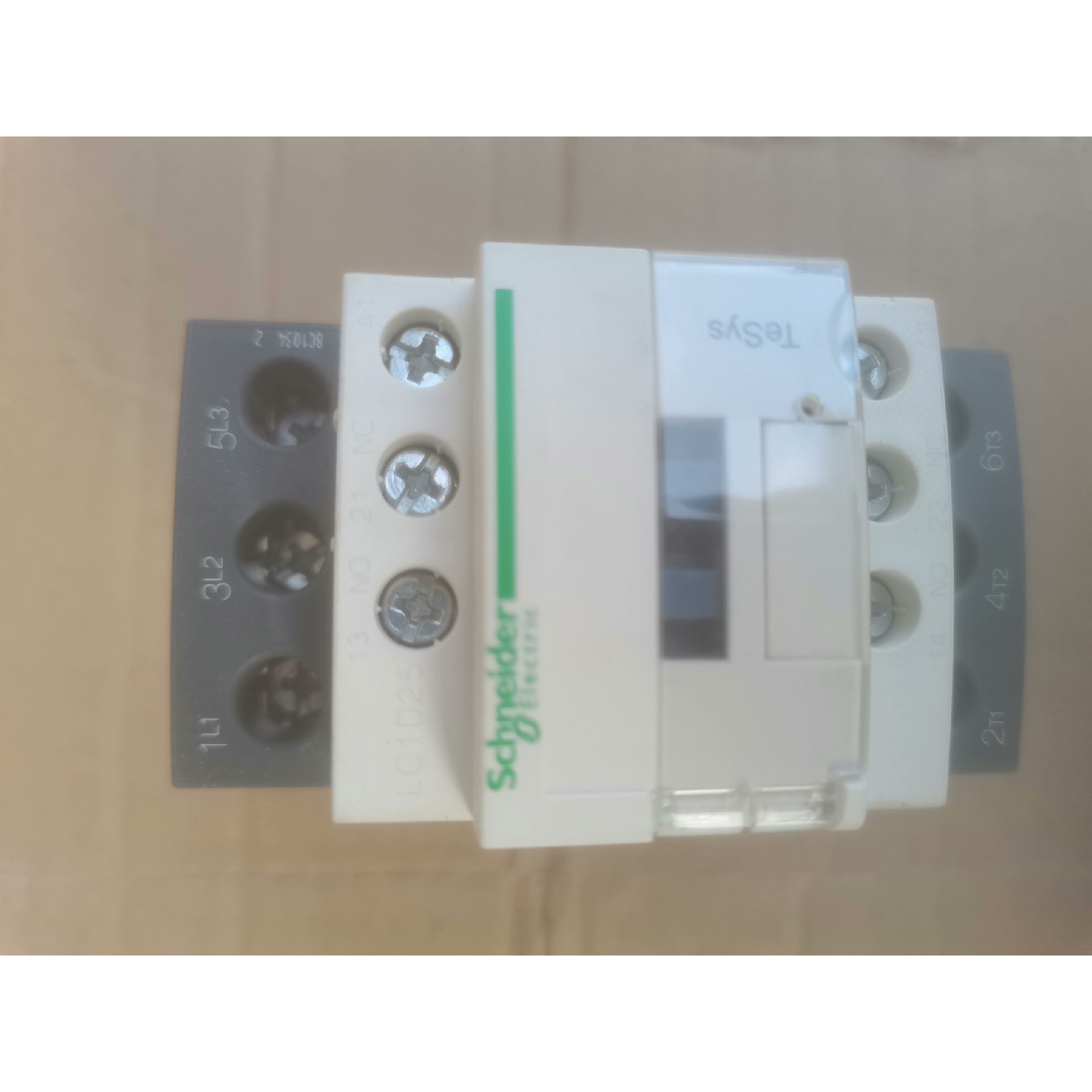全新正品原包装LC1D25M7C  10只