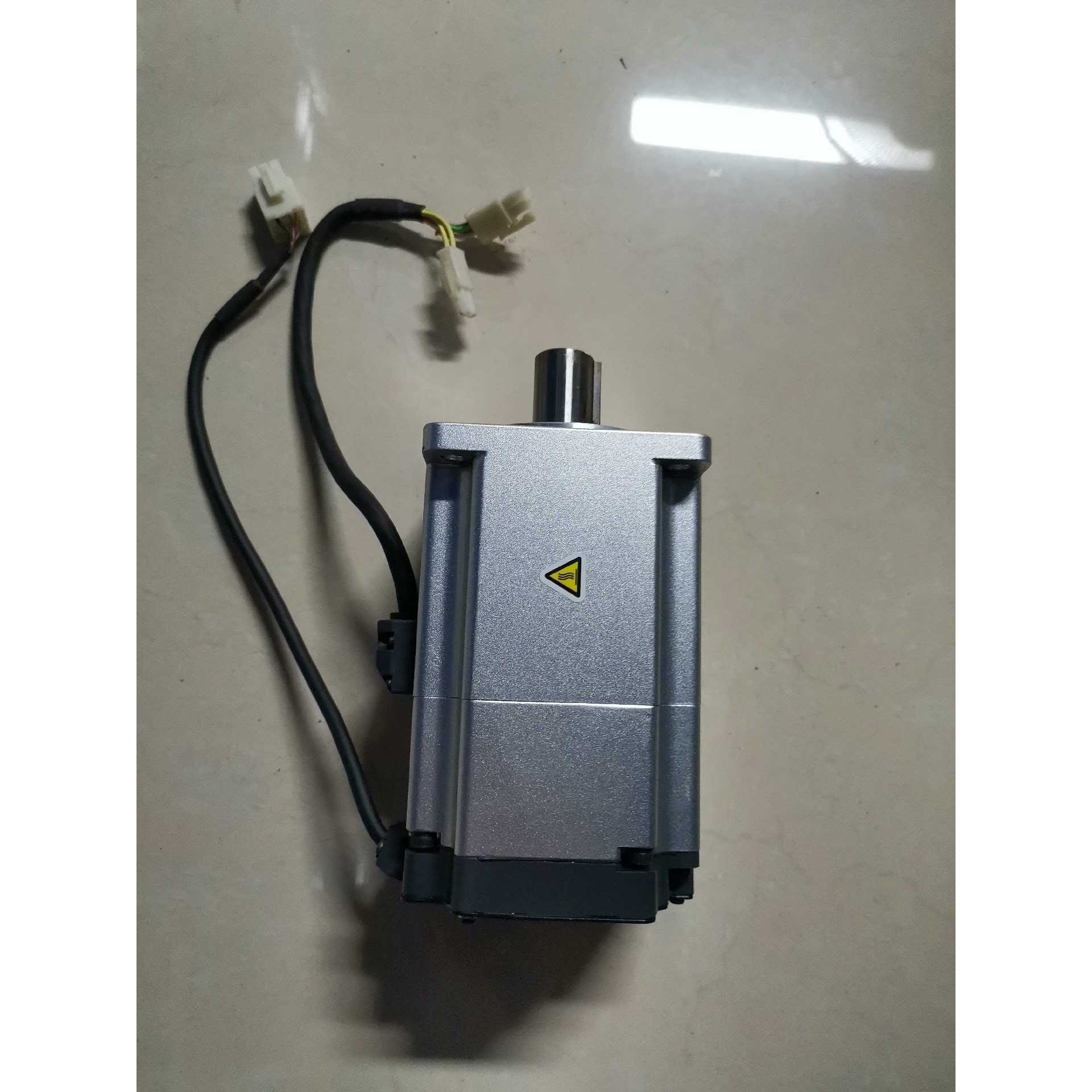 A6 MHMF082L1V2M/MHMF082LBV2M