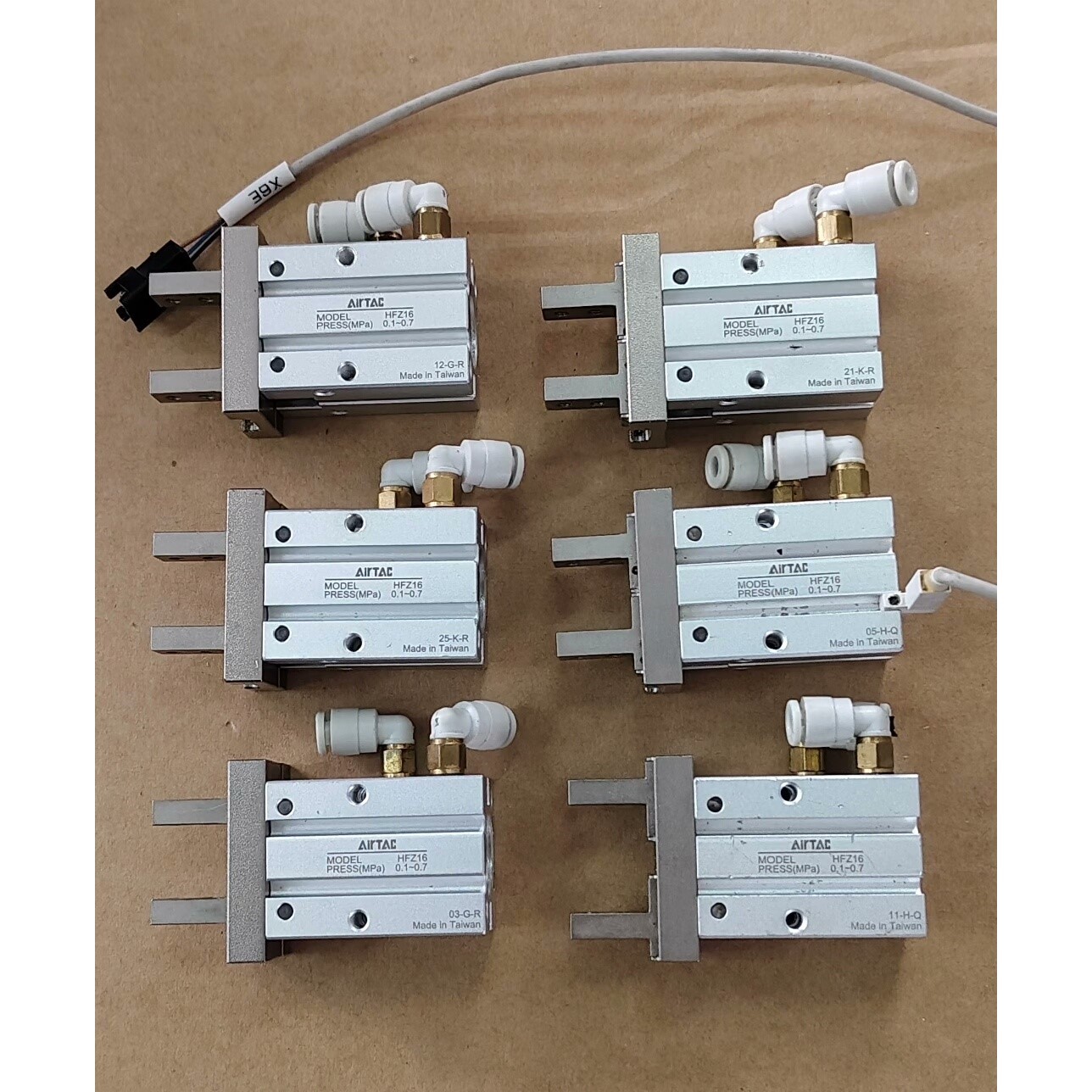 9新手指气缸HFZ16,实物拍摄有6个,便宜出,功能包