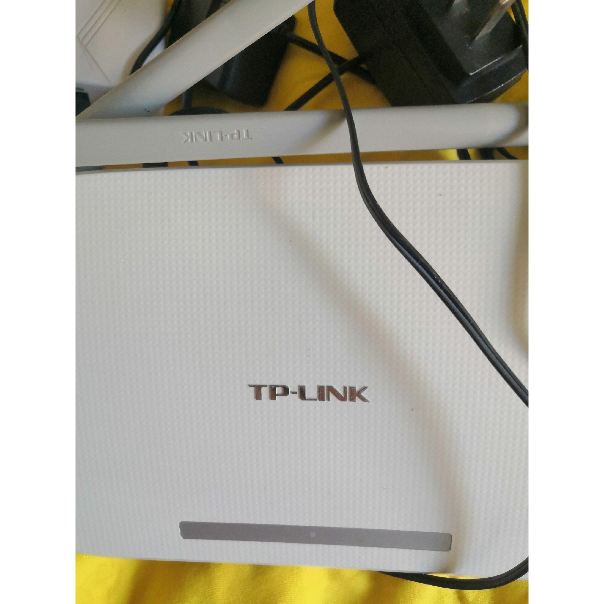 TP-LINK TL-WDR5620 路由器