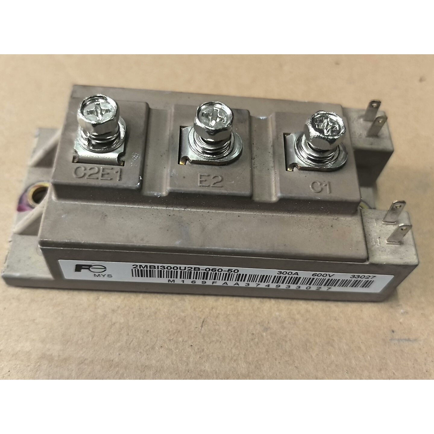 2MBI300U2B-060-50 双管IGBT300A60