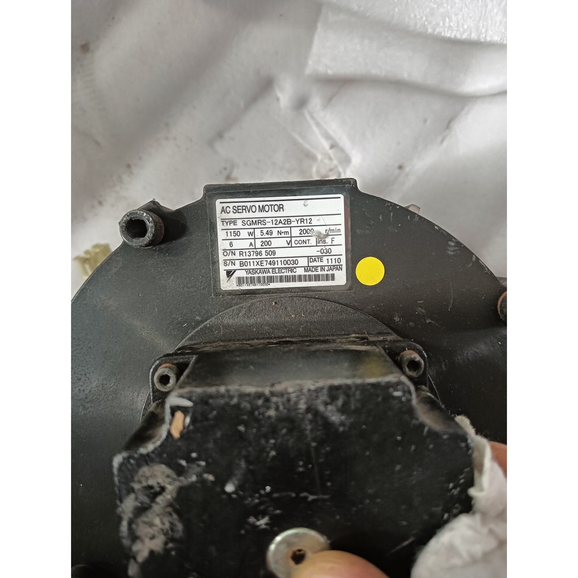 安川伺服电机SGMRS-12A2B-YRA1,实物拍摄.现货