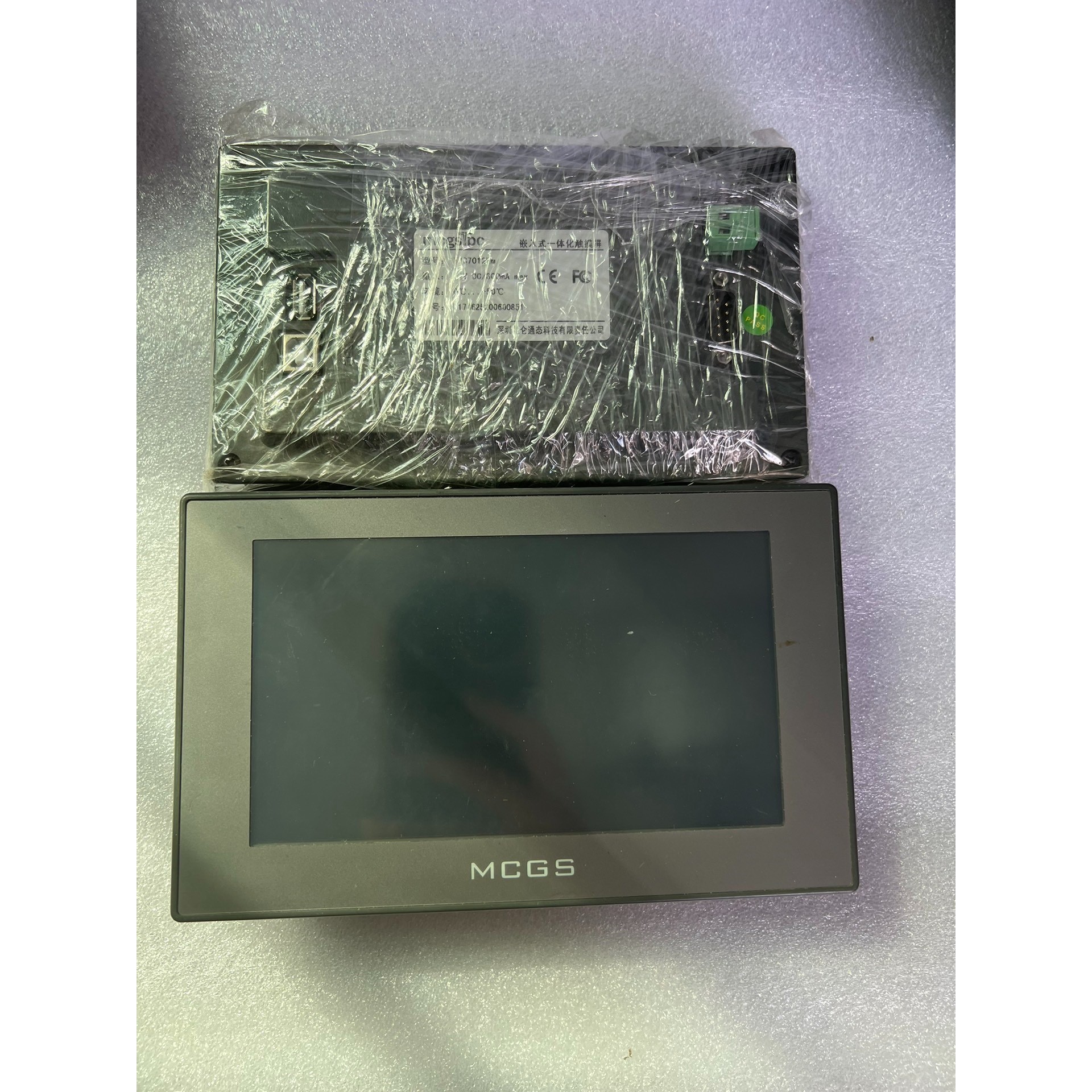昆纶通泰TPC7012EM触摸屏,两台,包功能正常,
