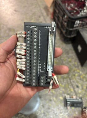 拆机DOHHO多贺40针端子台MTC040,成色漂亮!