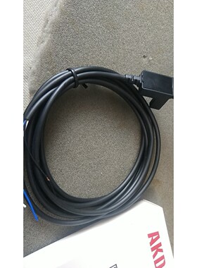 AKD传感器  UX674-WR  NPN