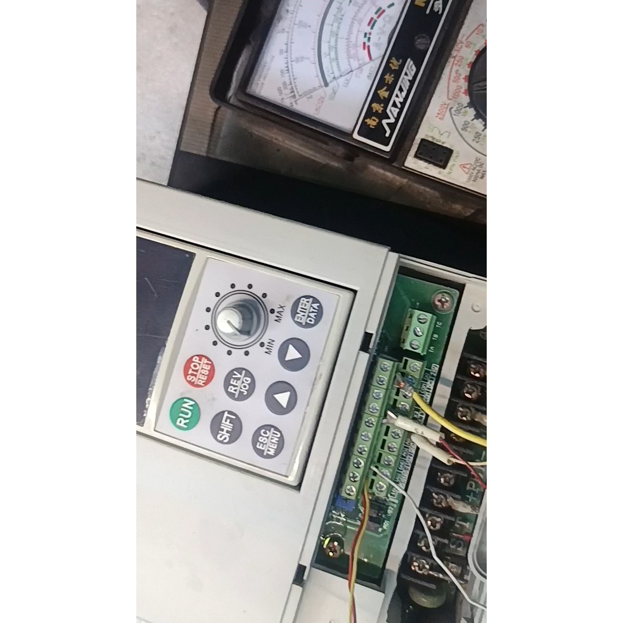 成功变频器SL6000/4T/2.2KW-3.7P实物拍一台