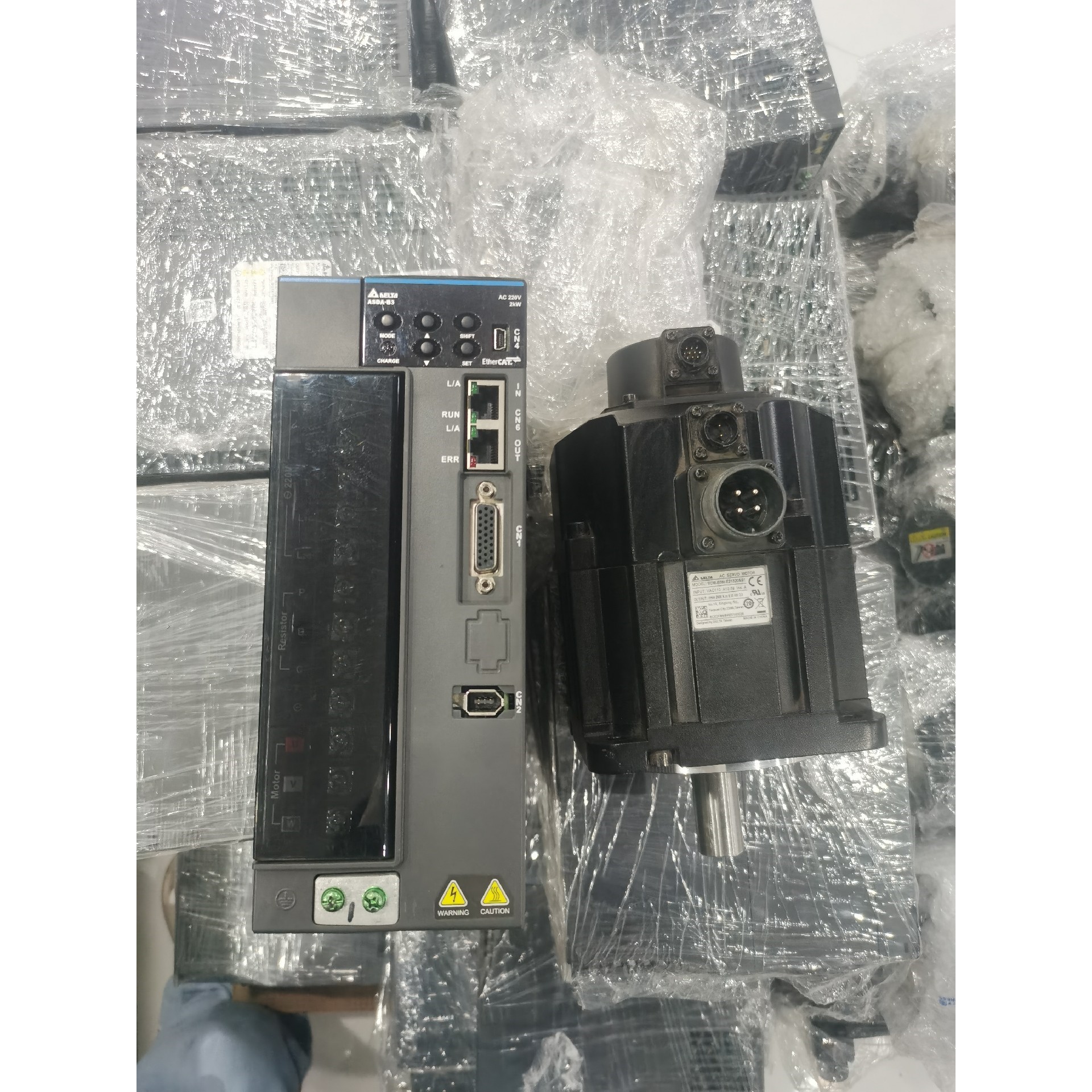 台达伺服2KW,型号ASD-B3-2023-E,附带电机EC