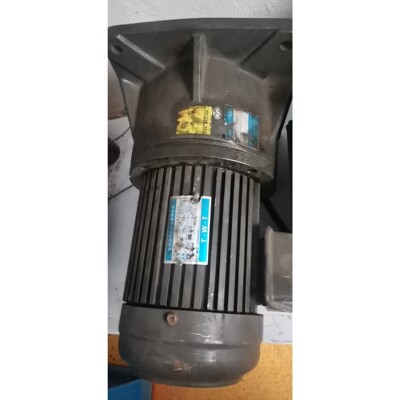 大厂拆机东炜庭T.W.T 220/380 电机100:1比速