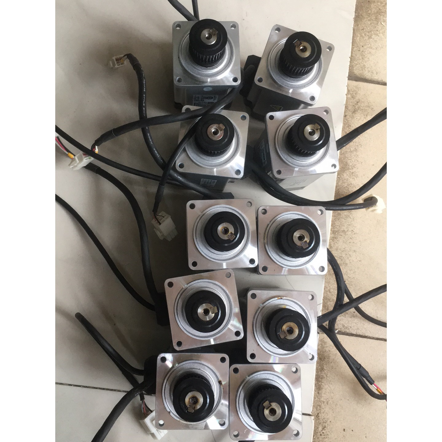 A6伺服400w电机,MHMF042L1U2M,功能包好