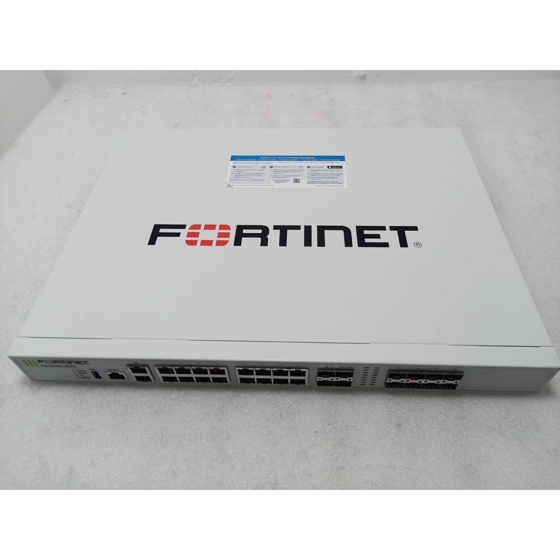 原装二手飞塔FG-201F/16口千兆网口+8口千兆光口+4