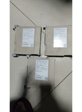 安川机器人驱动器CSTR-SDBR90AAA,三个,成色如图