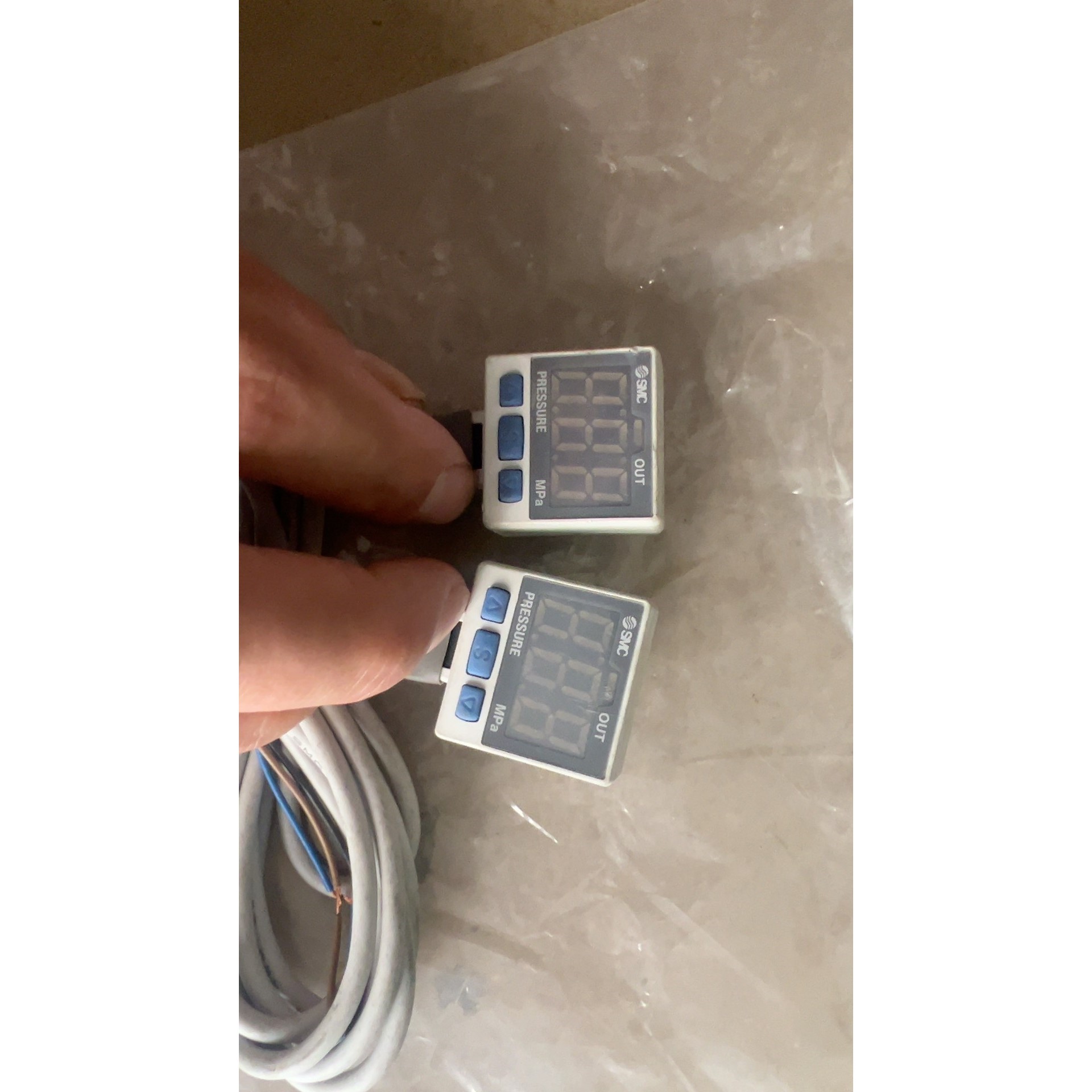 数显压力表,型号:ISE35-N-25-M