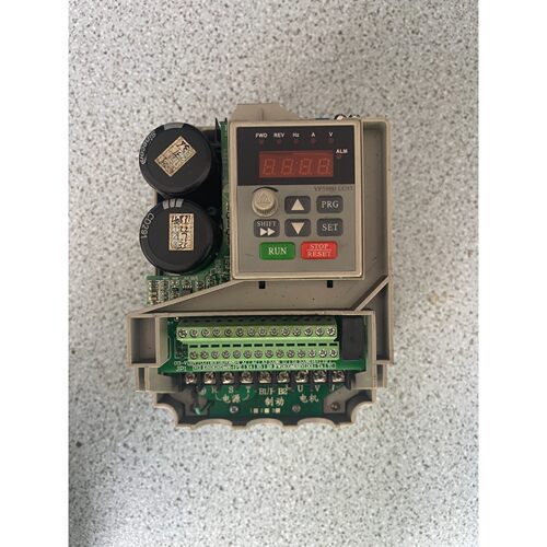 永邦变频器VF5000-c4T2P2G,2.2千瓦,没有上盖