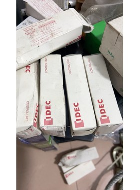 IDEC和泉三档自锁旋钮ASW030D如图,新买的.扭头拆去