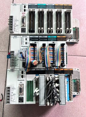 FP2-C2L  一台、  FP2-C1  二台