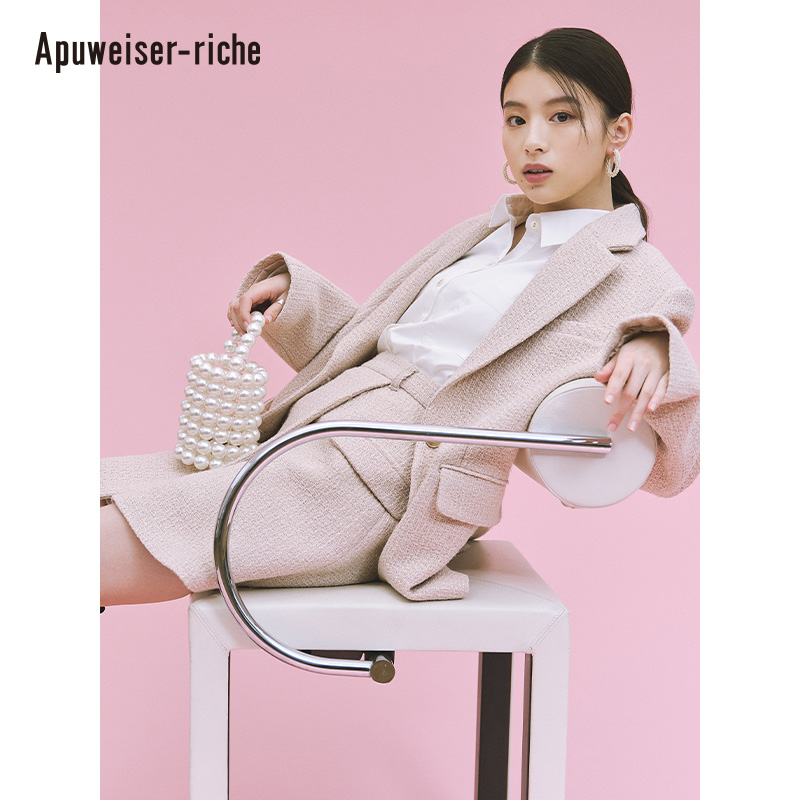 Apuweiser-riche小香风长袖西装