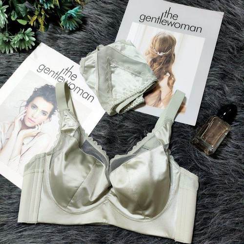 轻薄无痕光面大胸显小内衣兔耳朵绸缎聚拢显瘦收副乳软钢圈文胸罩