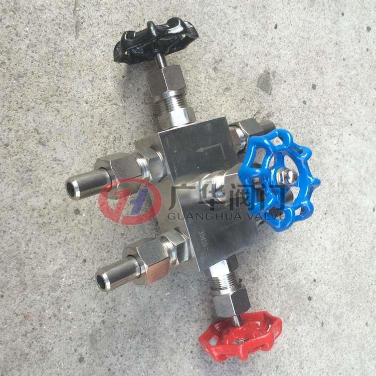 QFF3-160P三阀组截止阀不锈钢仪表阀组中间带平衡阀变送器三阀组