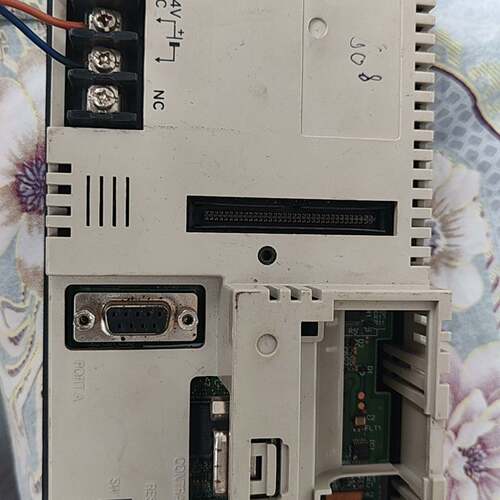 可维修欧姆龙触摸屏NT20-ST121B-EC ，件，实物拍照议价