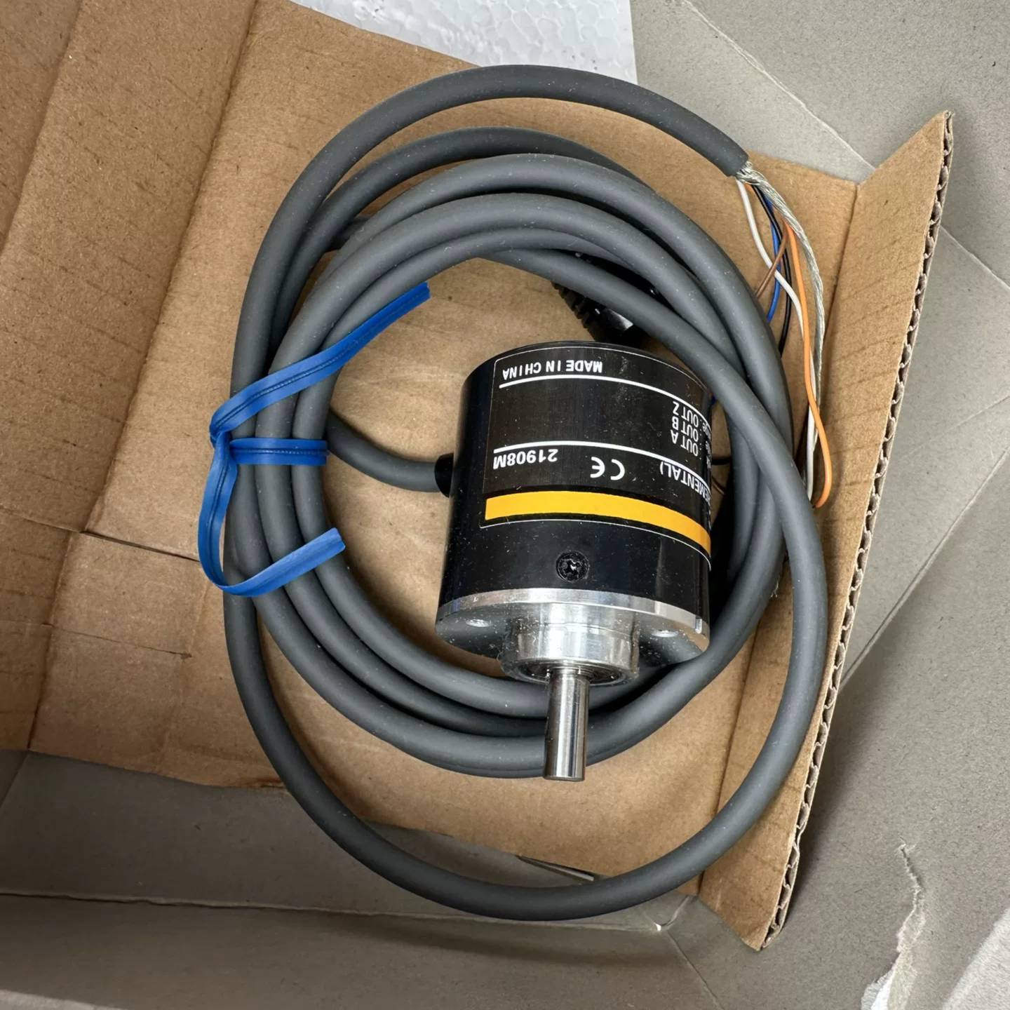 可维修欧姆龙编码器E6B2-CWZ6C,1000P/R,2米线长议价