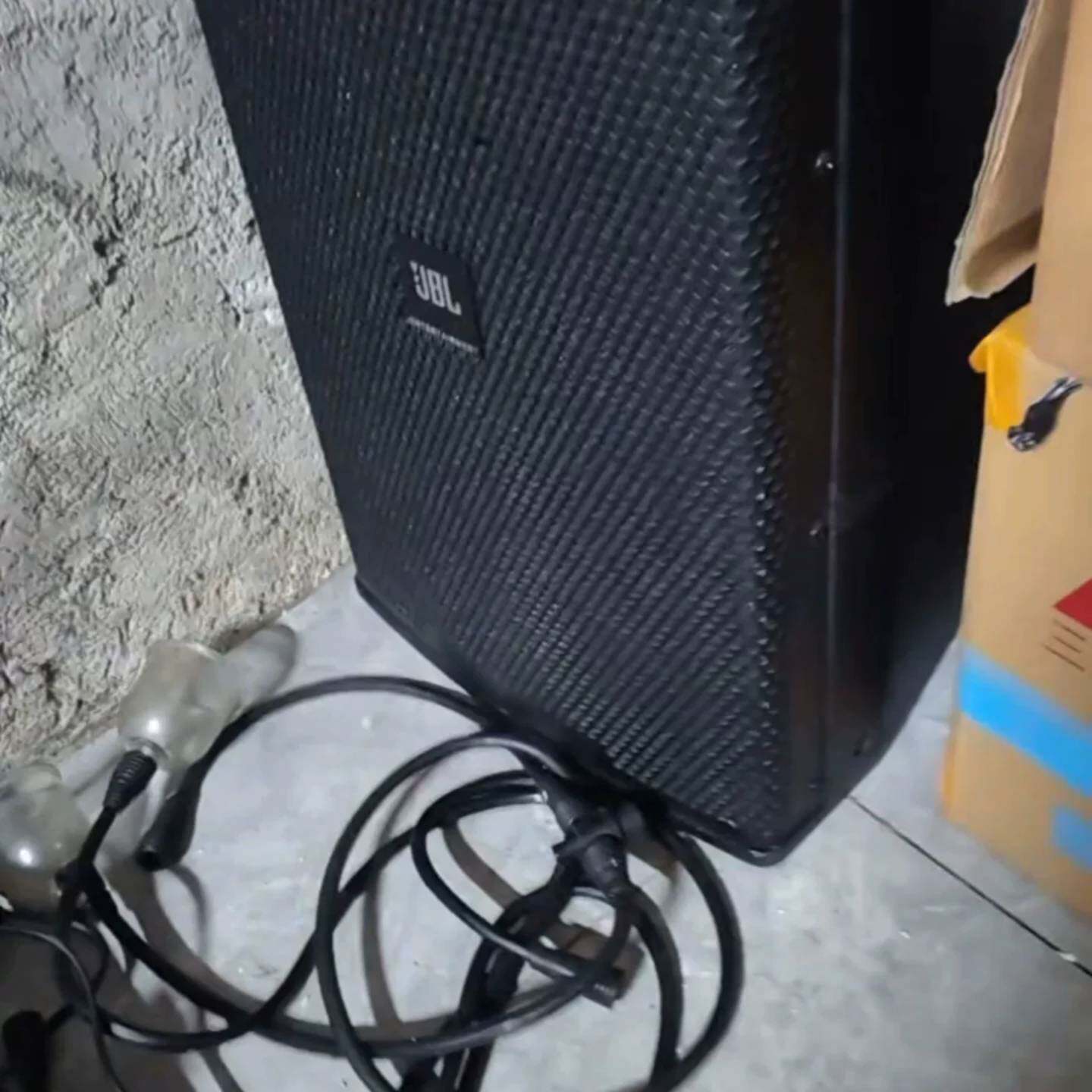 维修MG12XU，，，，调音台试了一下不太正常机当配件卖议价