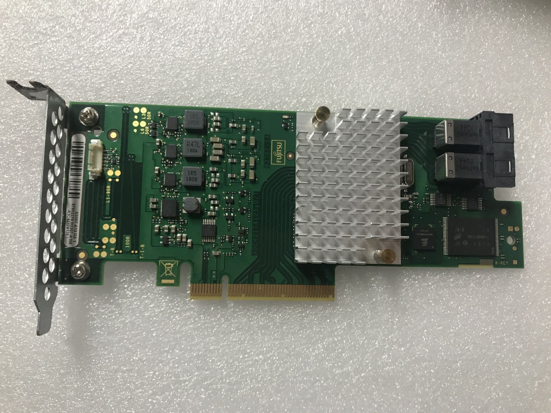 富士通 lsi sas3008 9341-8i 阵列卡 直通卡 d3307-a12/a13 12gb