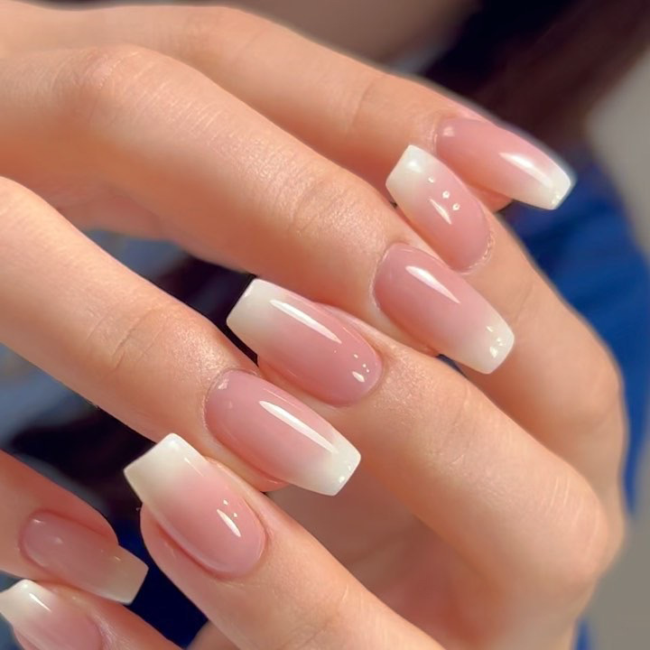 穿戴甲短甲片粉白渐变美甲穿戴甲片穿戴式甲片press on nails