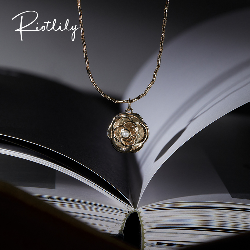 限量王炸【超能小太阳】Riotlily艾特里里夜玫瑰项链毛衣链原创