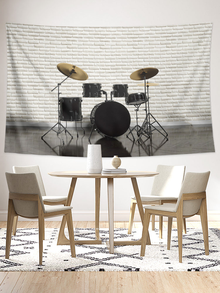 대학 록 밴드 드럼 세트 동아리 활동 주변 포스터 기숙사 장식 배경 벽 천으로 매달려 태피스트리